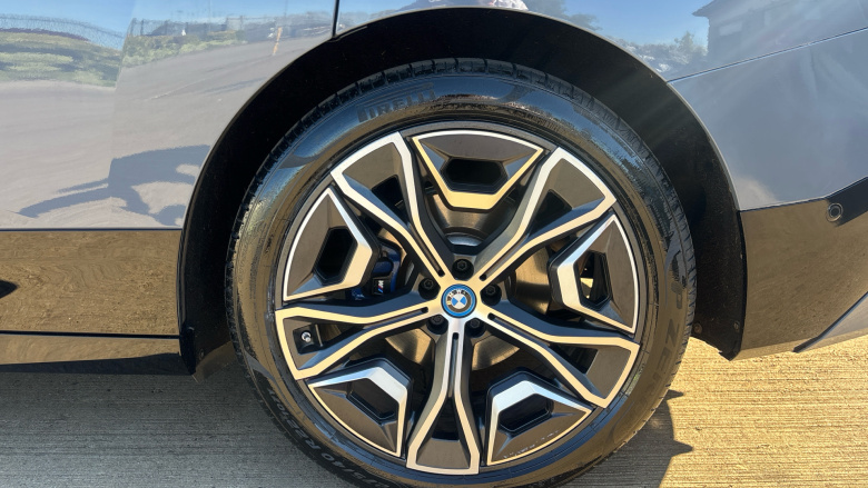 BMW iX 455kW M60 111.5kWh 5dr Auto Electric Estate